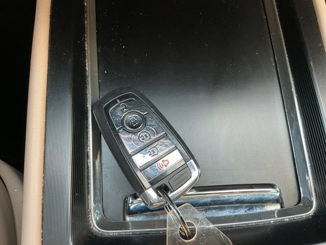 Used 2023 Lincoln Corsair Reserve w/ Equipment Group 201A FWD image 24