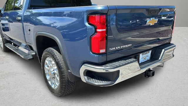 Used 2025 Chevrolet Silverado 2500 LTZ w/ LTZ Premium Package AWD/4WD image 37