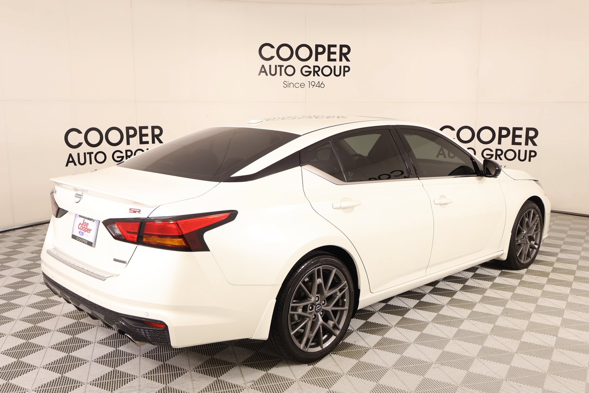 Used 2023 Nissan Altima 2.0 SR FWD image 21