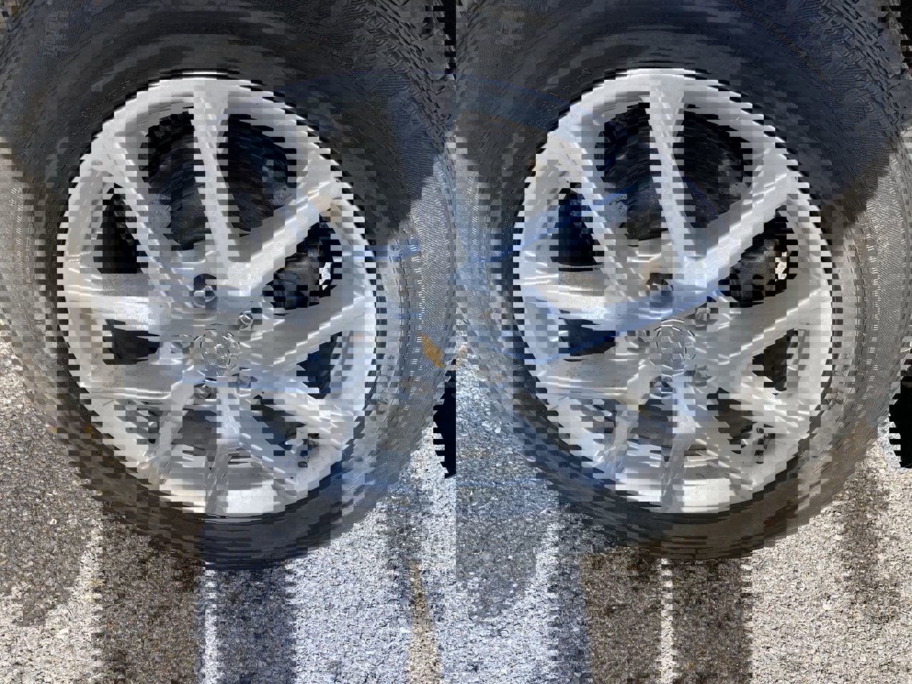 Used 2023 Chevrolet Equinox LS w/ LS Convenience Package image 9