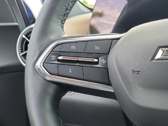 Used 2025 Chevrolet Equinox ACTIV w/ Safety and Technology Package FWD image 21