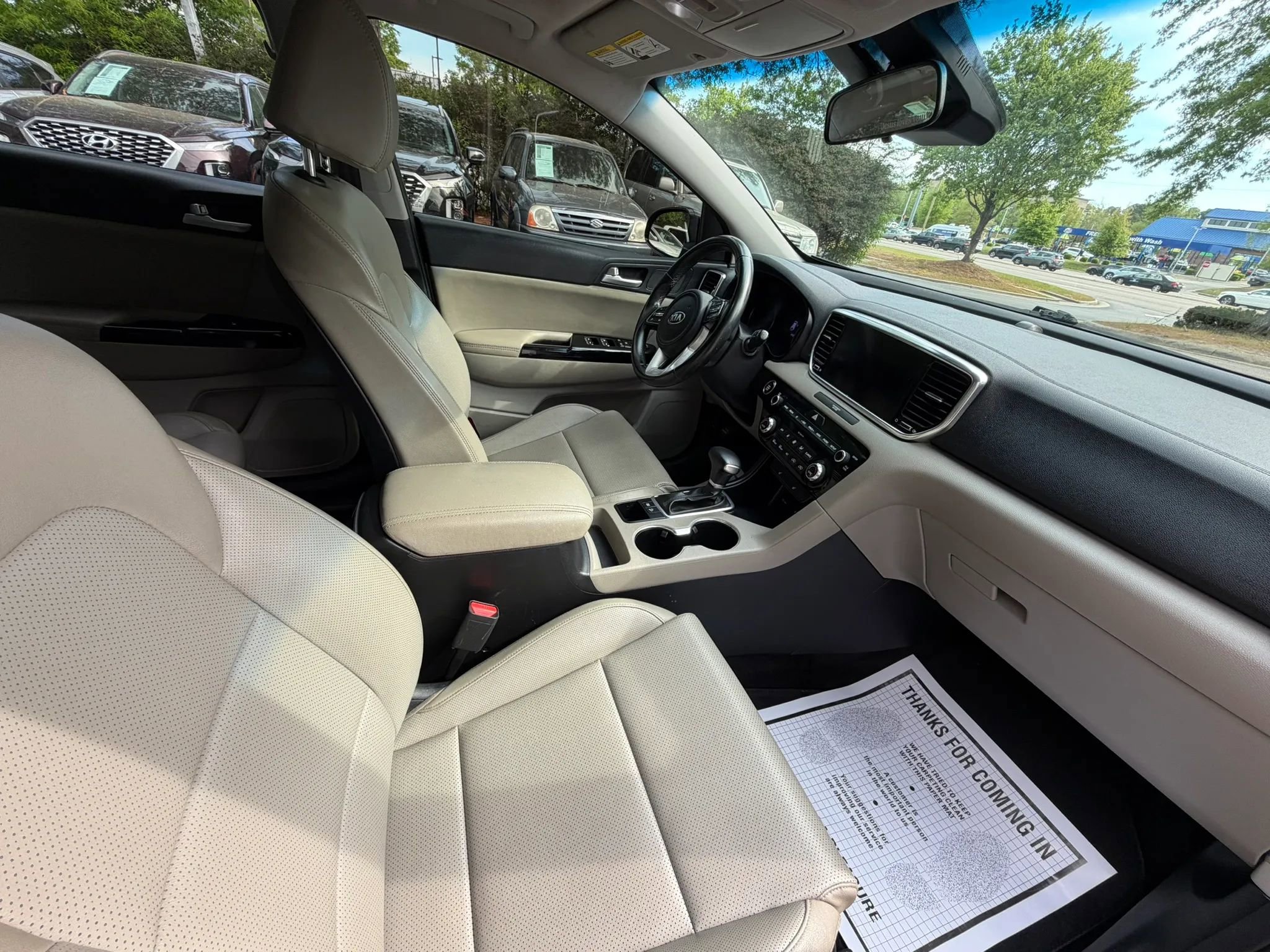 Used 2022 Kia Sportage EX image 10