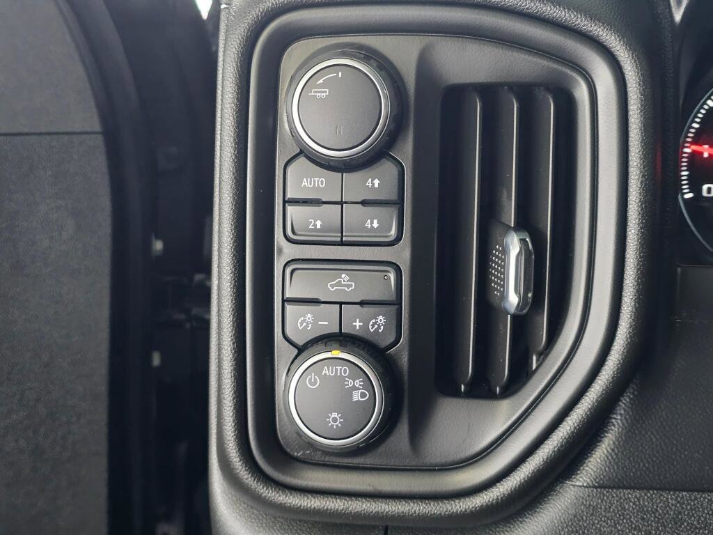 Used 2020 Chevrolet Silverado 1500 Custom Trail Boss w/ Custom Convenience Package image 25