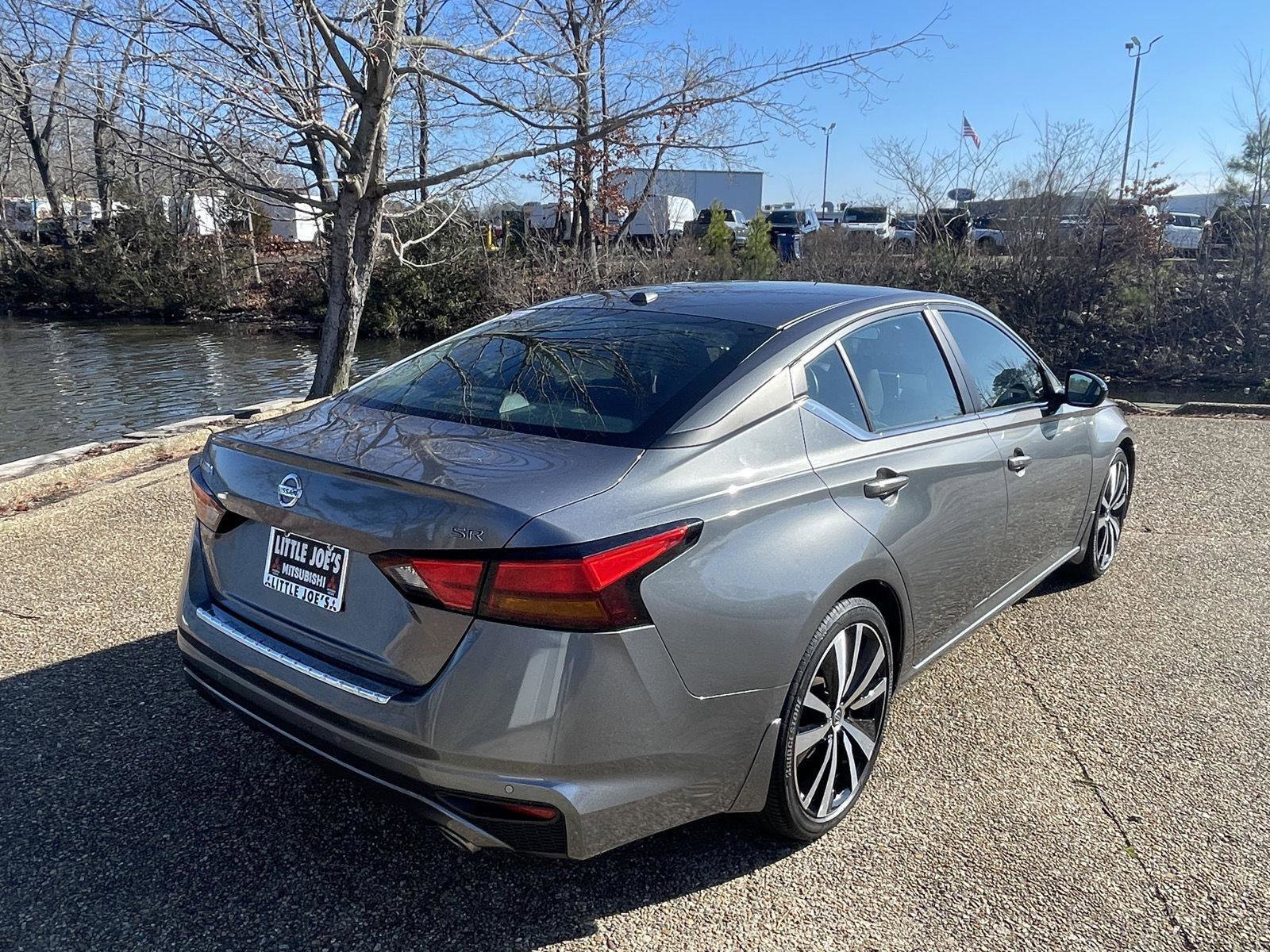Used 2022 Nissan Altima 2.5 SR image 5