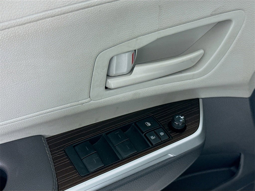 Used 2024 Toyota Sienna LE image 24