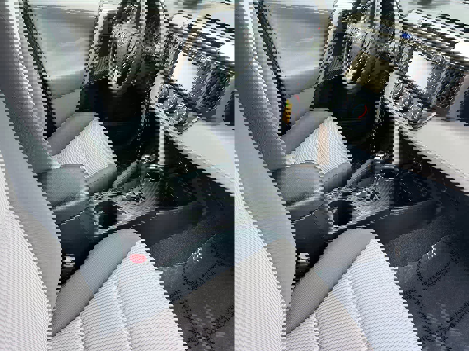 Used 2013 Toyota RAV4 LE image 17