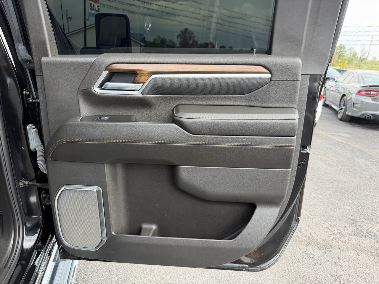Used 2025 Chevrolet Silverado 2500 High Country w/ Technology Package image 20