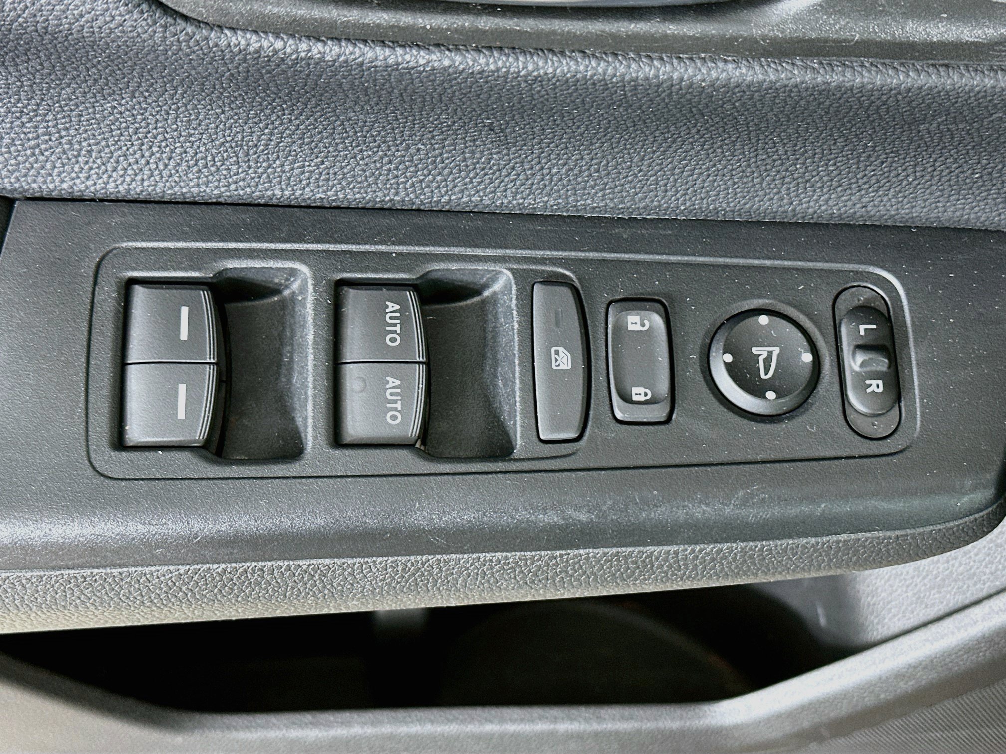Used 2024 Honda CR-V Sport image 15
