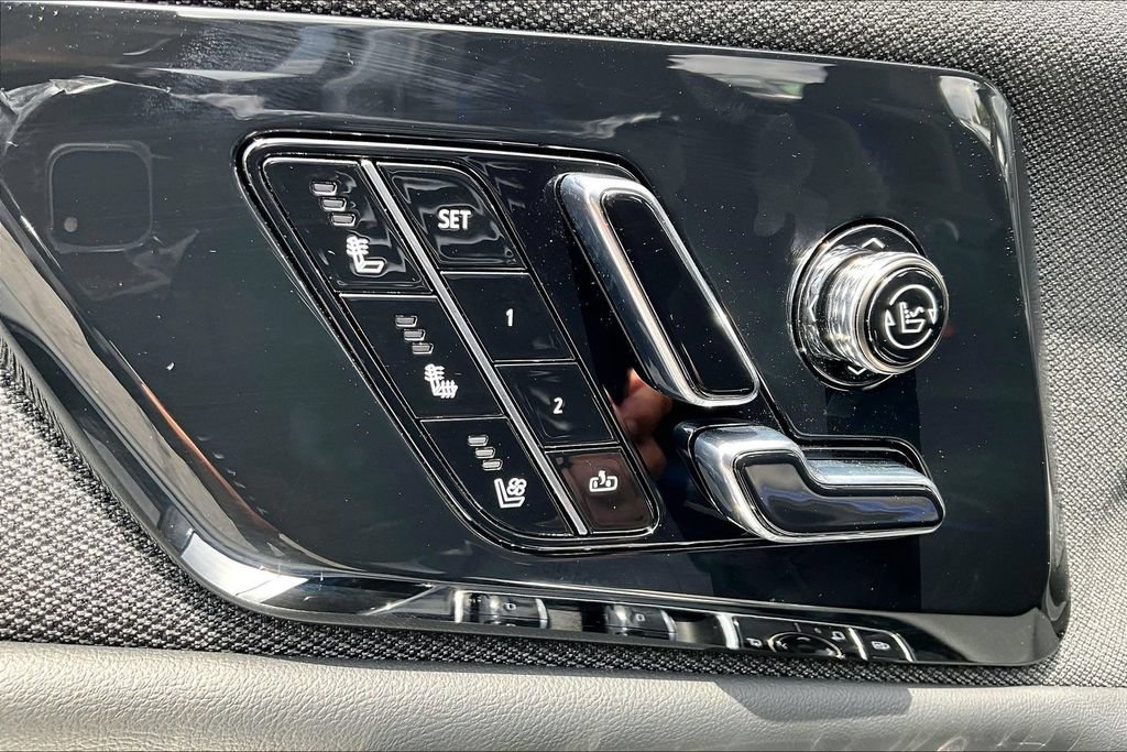 New 2026 Cadillac Optiq V w/ Magnus Launch Edition AWD/4WD image 20