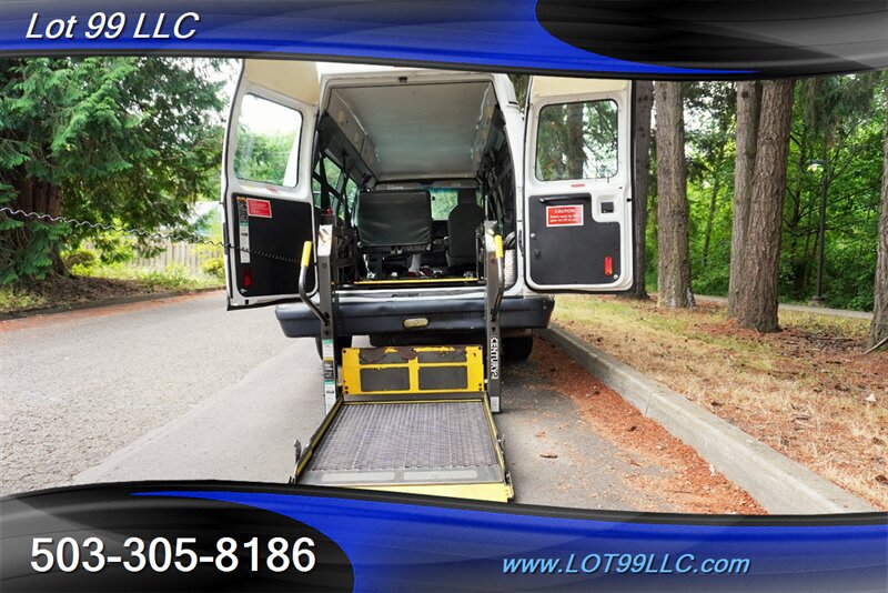 Used 2009 Ford E-250 and Econoline 250 Extended RWD image 2