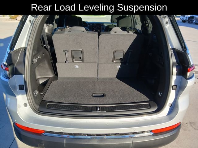 New 2025 Jeep Grand Cherokee L Laredo w/ Luxury Tech Group I image 16