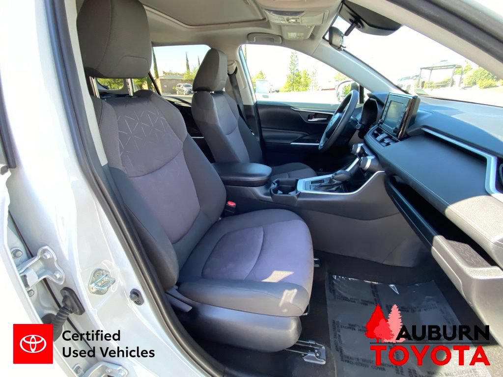Certified 2019 Toyota RAV4 XLE FWD image 17