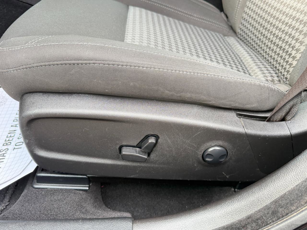 Used 2023 Dodge Charger SXT image 15