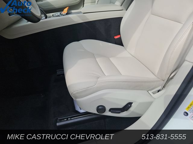 Used 2023 Volvo XC60 B5 Plus AWD/4WD image 25