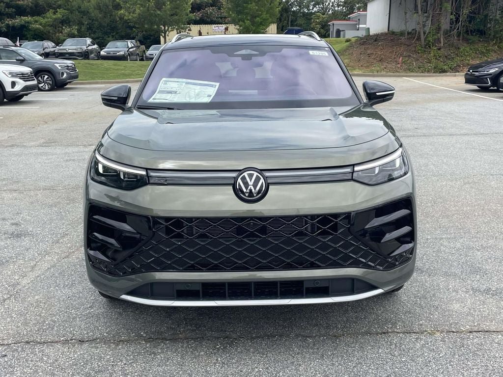 New 2026 Volkswagen Tiguan SEL R-Line AWD/4WD image 3