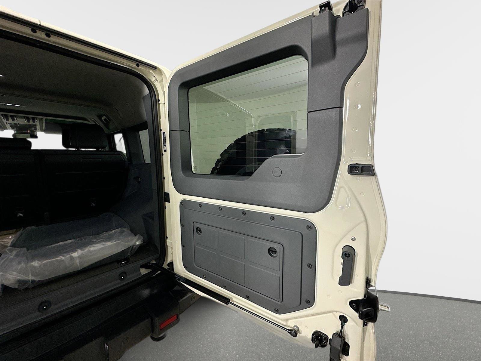 New 2025 INEOS Grenadier Fieldmaster Edition image 44