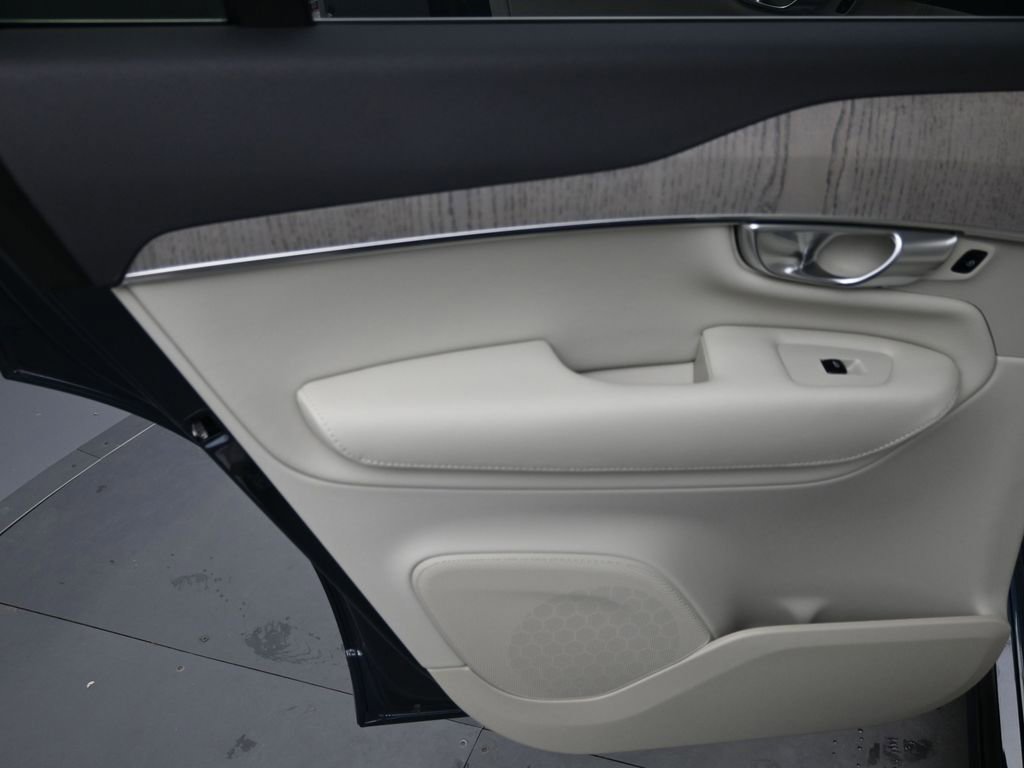 Certified 2024 Volvo XC90 B5 Plus w/ Protection Package image 20