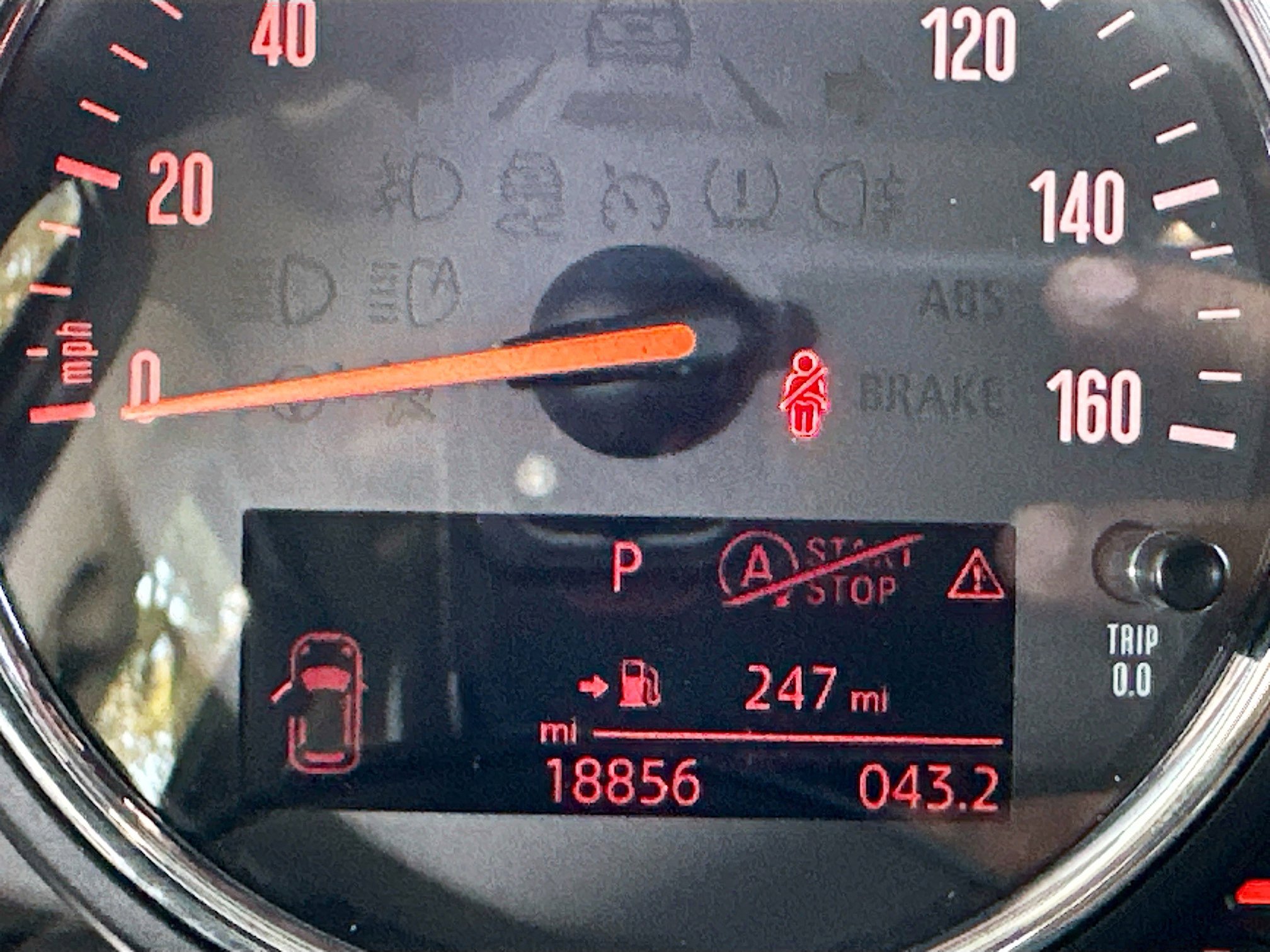 Used 2015 MINI Cooper 4-Door Hardtop image 12