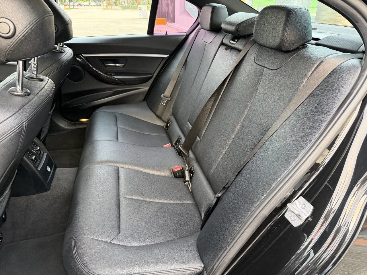 Used 2018 BMW 330i xDrive Sedan AWD/4WD image 24