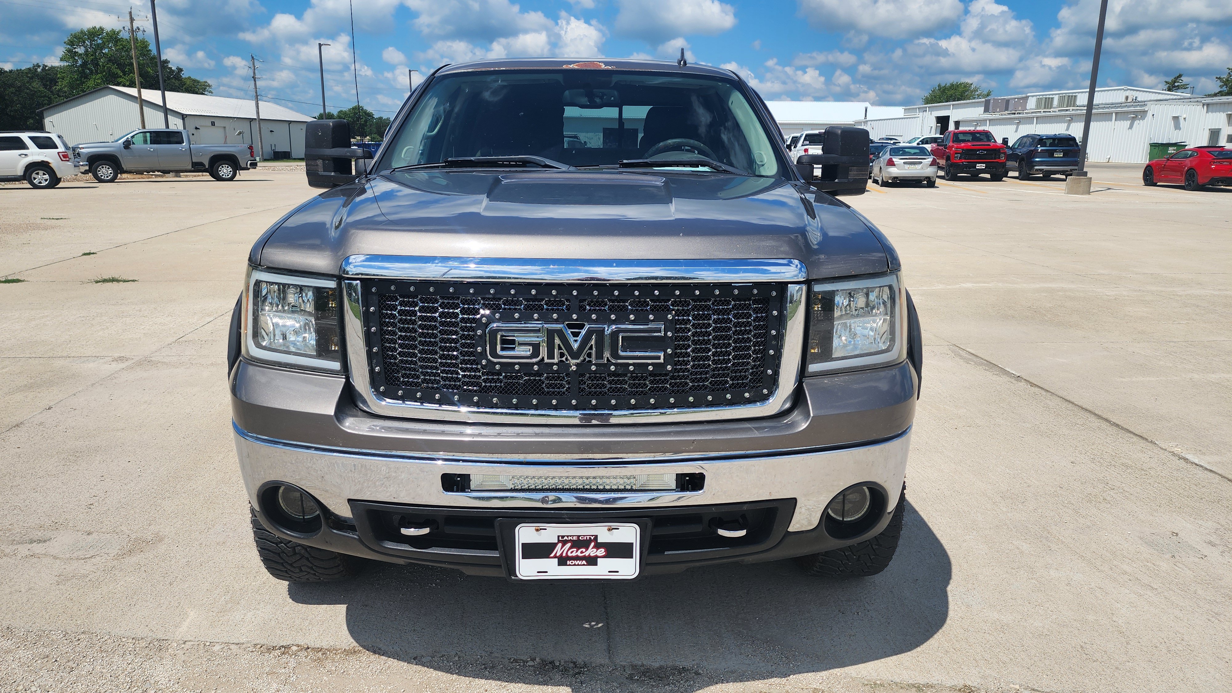 Used 2013 GMC Sierra 1500 SLT w/ Chrome Essentials Package AWD/4WD image 2