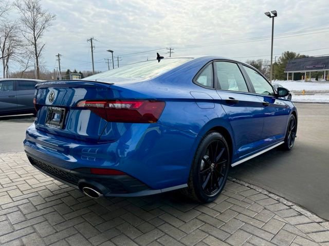 Used 2024 Volkswagen Jetta GLI 40th Anniversary Edition image 9