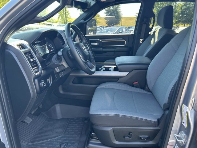 Used 2024 RAM 2500 Big Horn w/ Safety Group AWD/4WD image 22