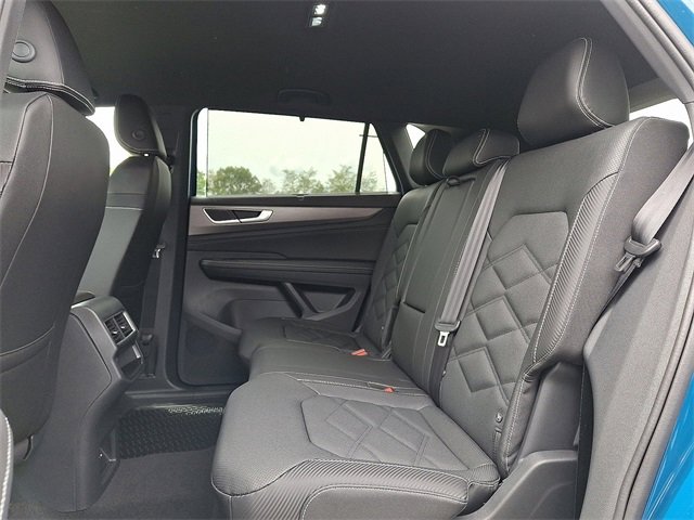 New 2025 Volkswagen Atlas Cross Sport SE image 6