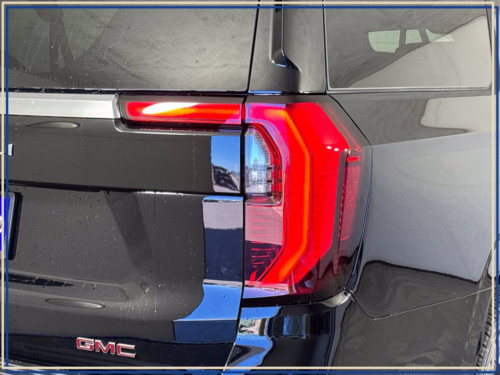New 2026 GMC Yukon XL Denali w/ Denali Reserve Package AWD/4WD image 7