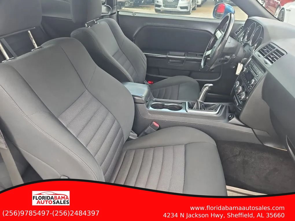 Used 2009 Dodge Challenger R/T RWD image 6