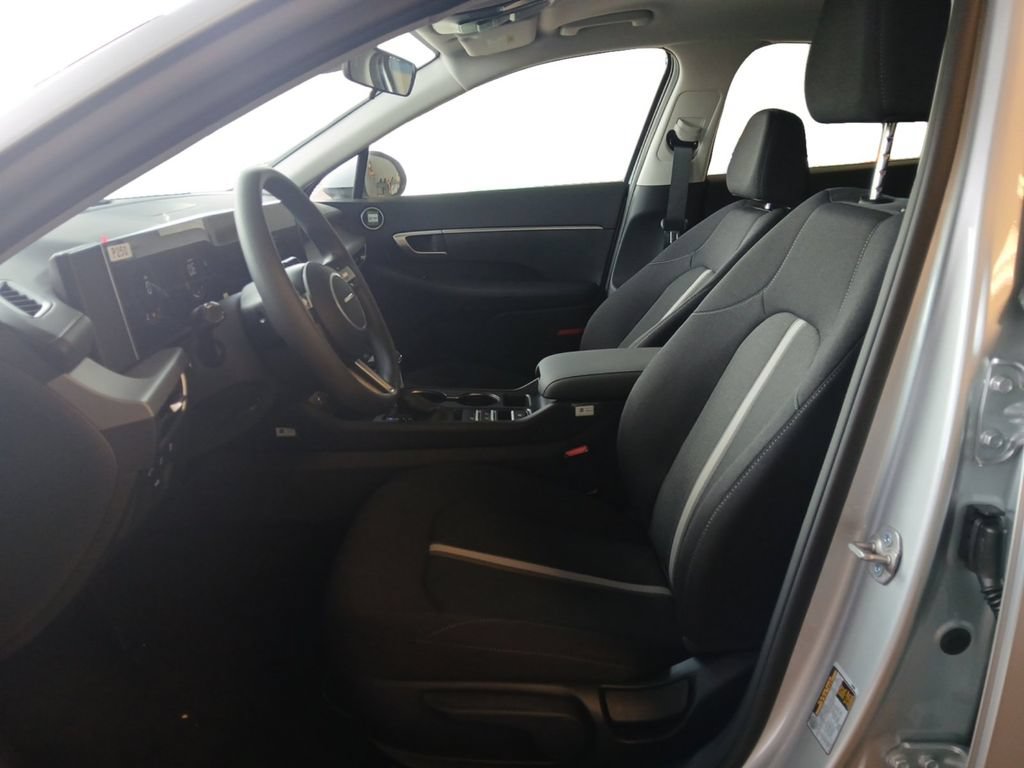 New 2026 Hyundai Sonata SE FWD image 9