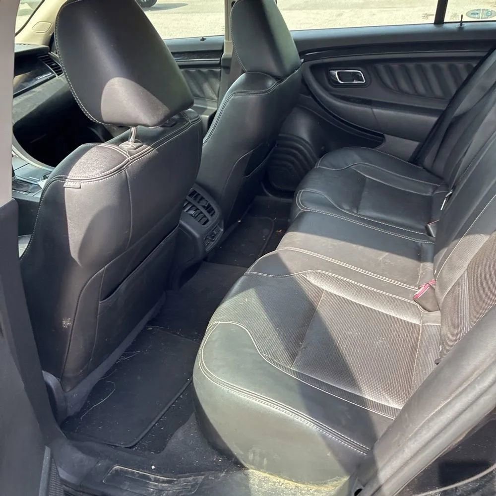 Used 2010 Ford Taurus Limited AWD/4WD image 23