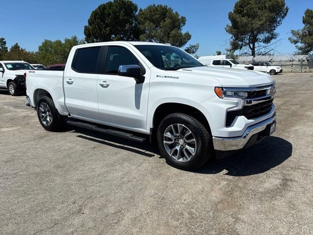 Used 2025 Chevrolet Silverado 1500 LT AWD/4WD image 2