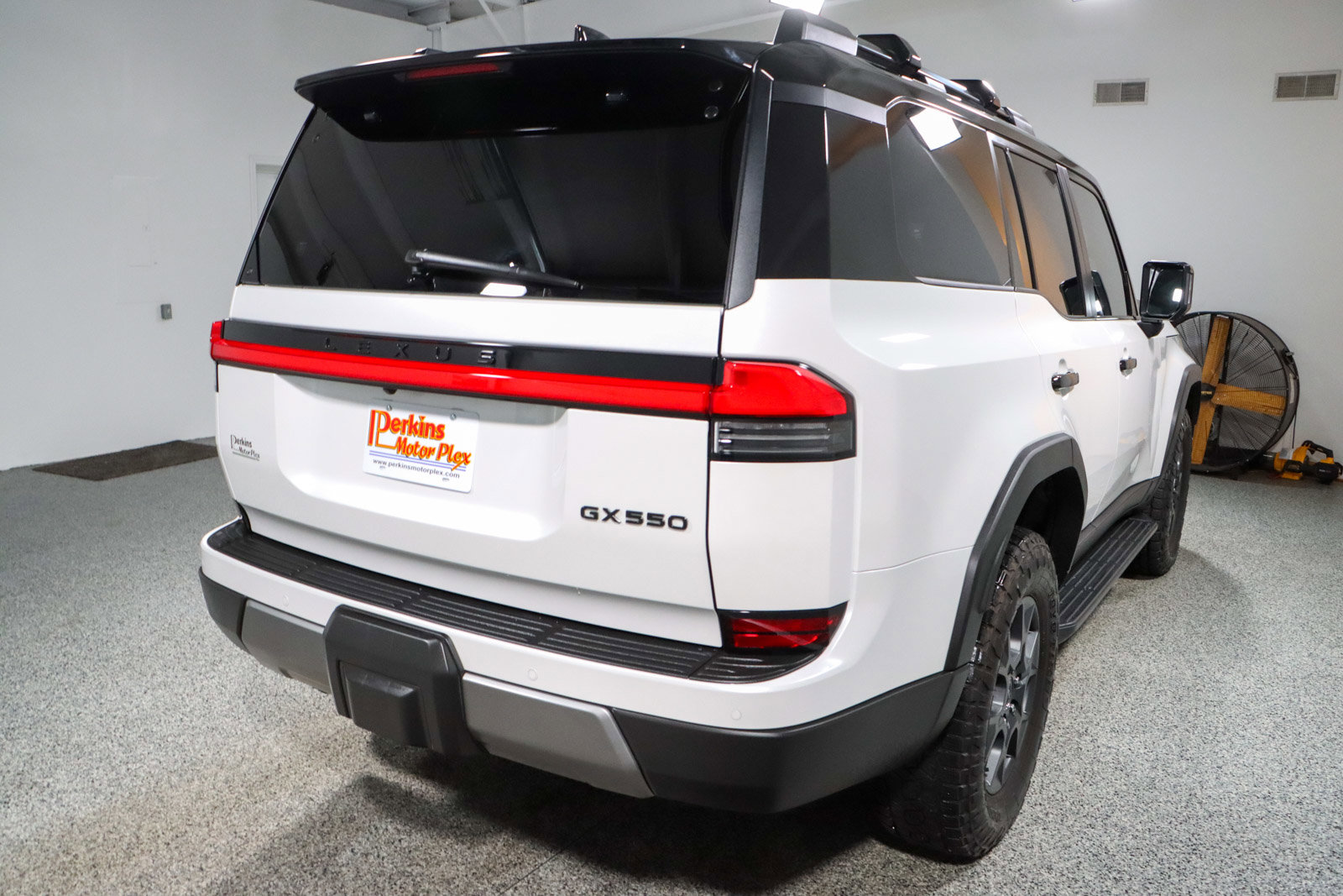 Used 2024 Lexus GX 550 image 7