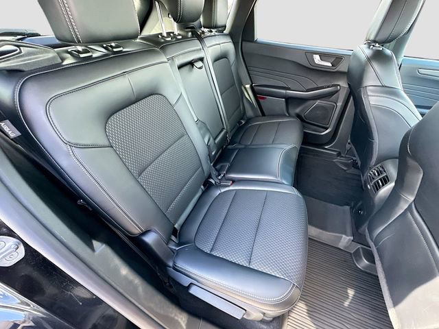 Used 2025 Ford Escape SE image 27