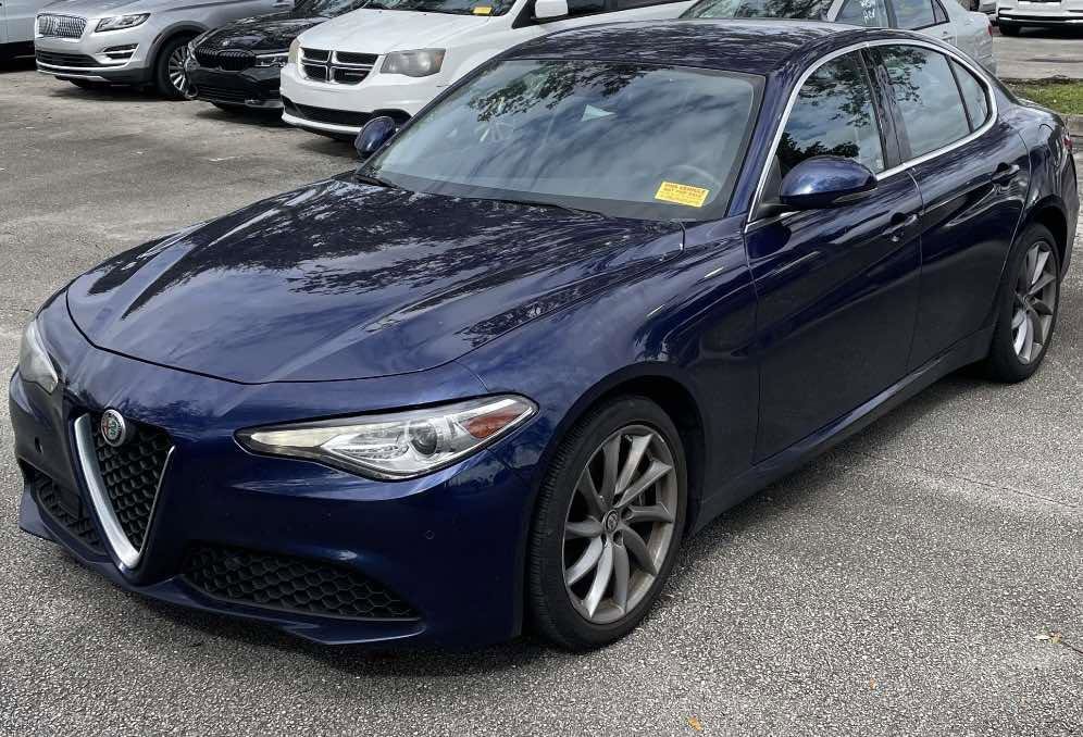 Used 2017 Alfa Romeo Giulia Sprint w/ Cold Weather Package video 1