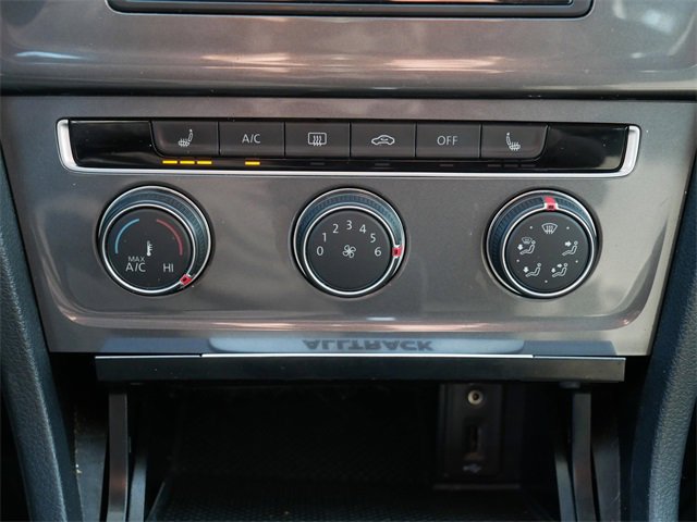 Used 2017 Volkswagen Golf Alltrack S image 31