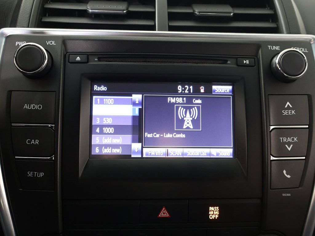 Used 2015 Toyota Camry SE image 38