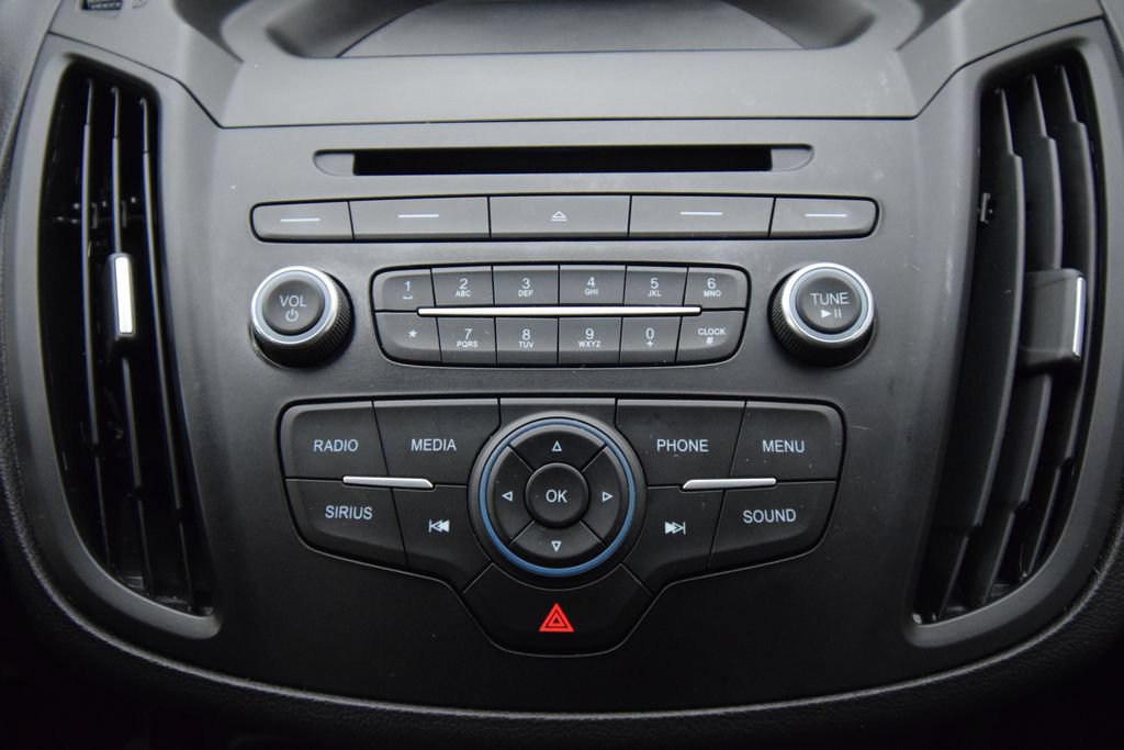 Used 2018 Ford Escape SE w/ SE Sport Appearance Package FWD image 25