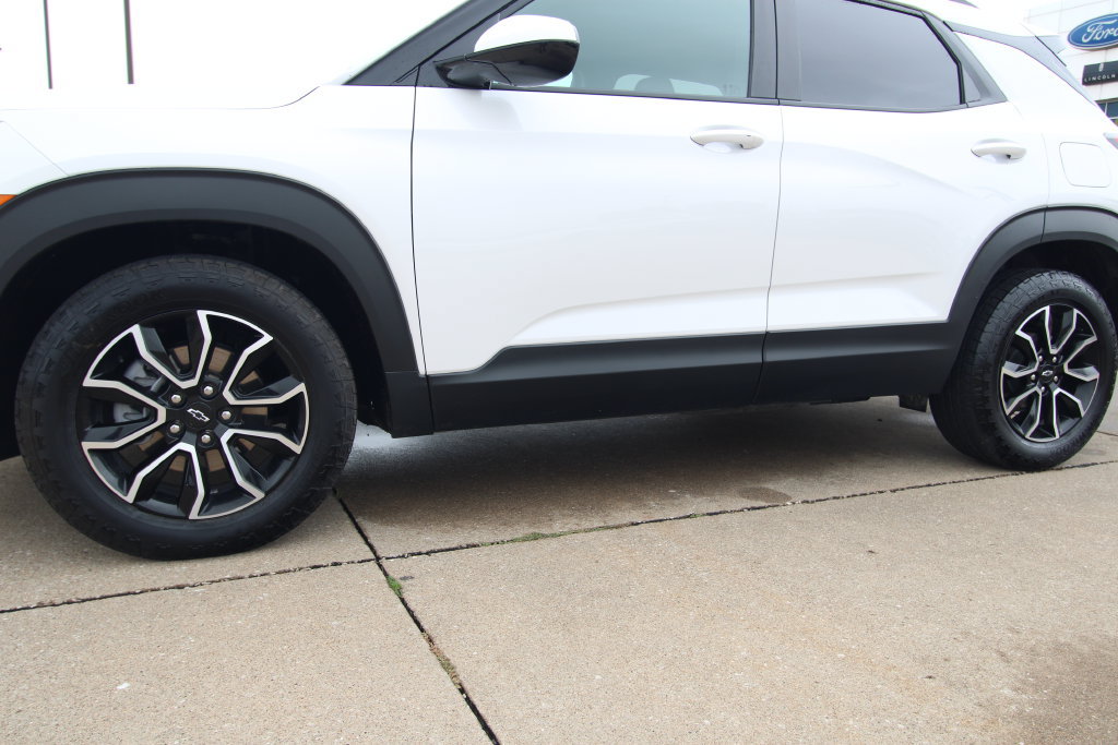 Used 2025 Chevrolet TrailBlazer ACTIV FWD image 10