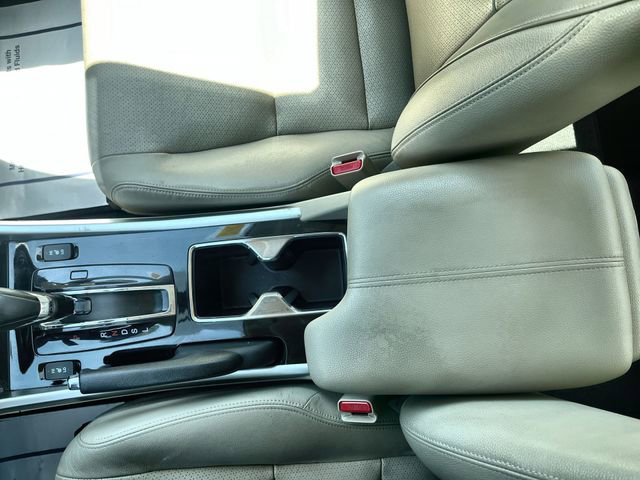 Used 2017 Honda Accord EX-L image 24
