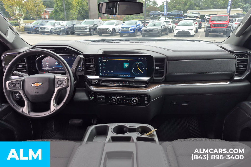 Used 2025 Chevrolet Silverado 1500 LT RWD image 27