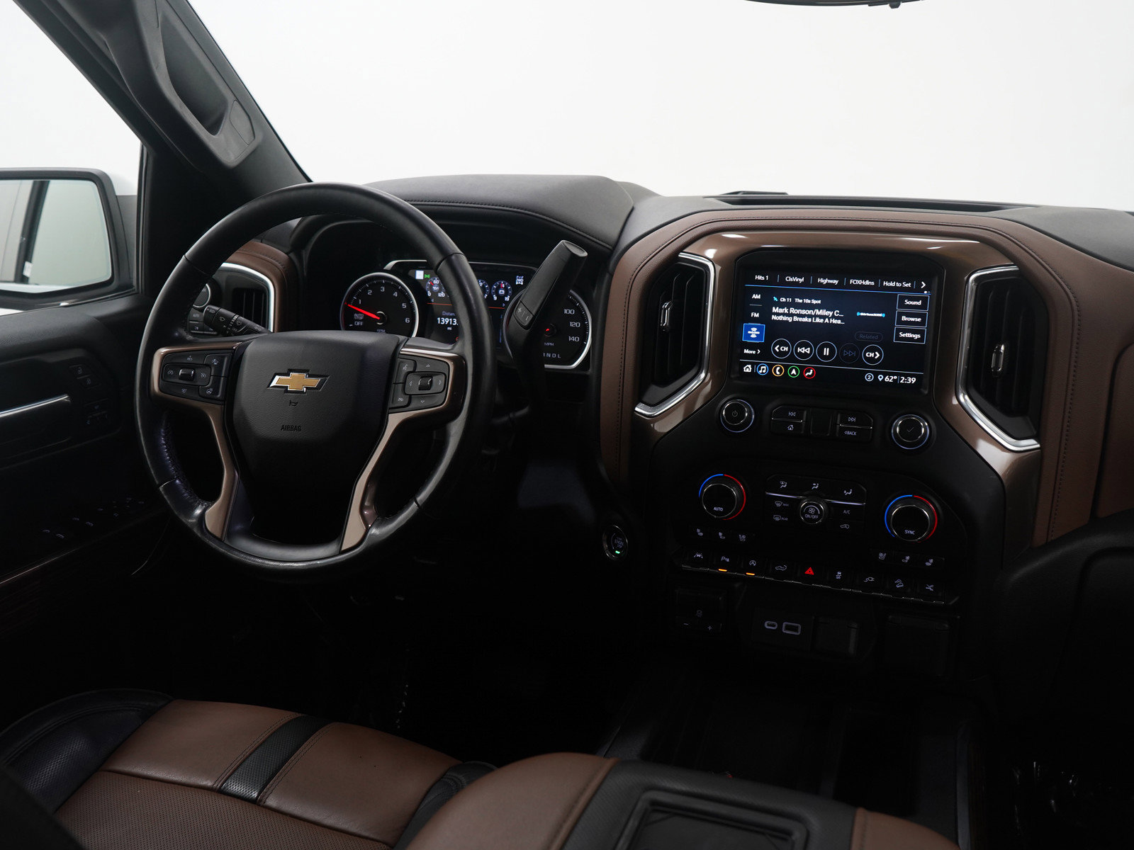 Used 2020 Chevrolet Silverado 1500 High Country image 13