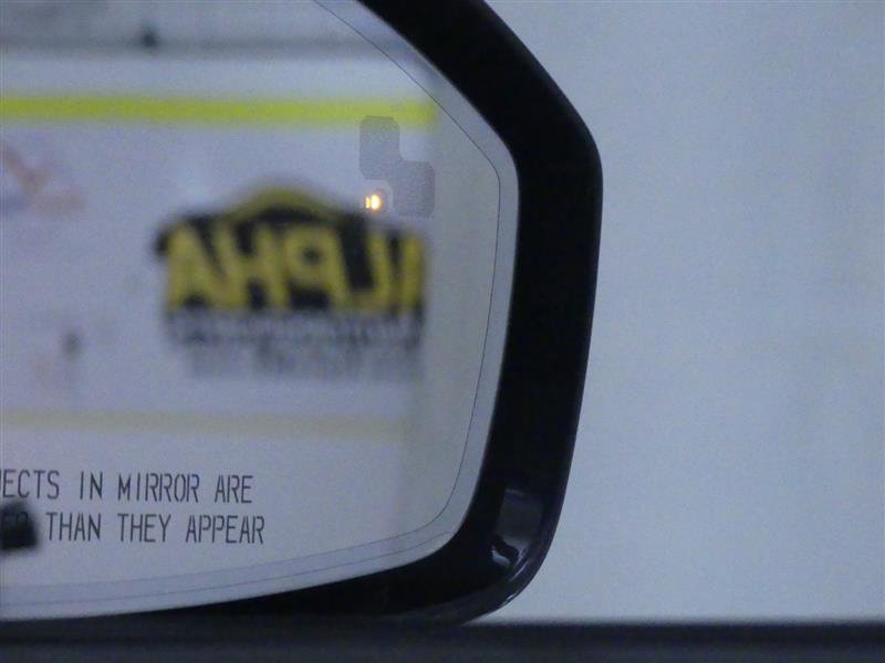 Used 2018 Land Rover Range Rover Velar R-Dynamic SE image 30