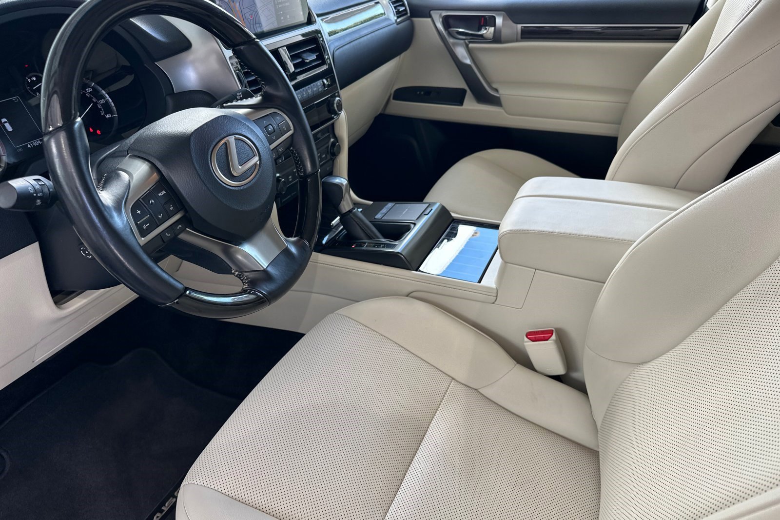 Certified 2022 Lexus GX 460 Premium w/ Premium Package AWD/4WD image 11