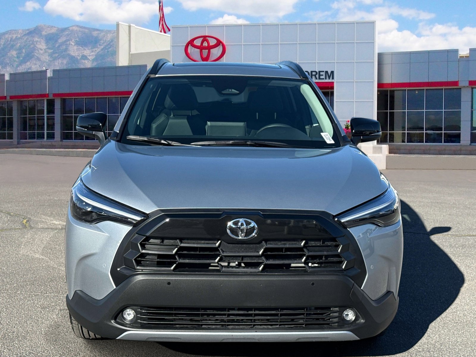 Used 2026 Toyota Corolla Cross XLE w/ Convenience Package image 2