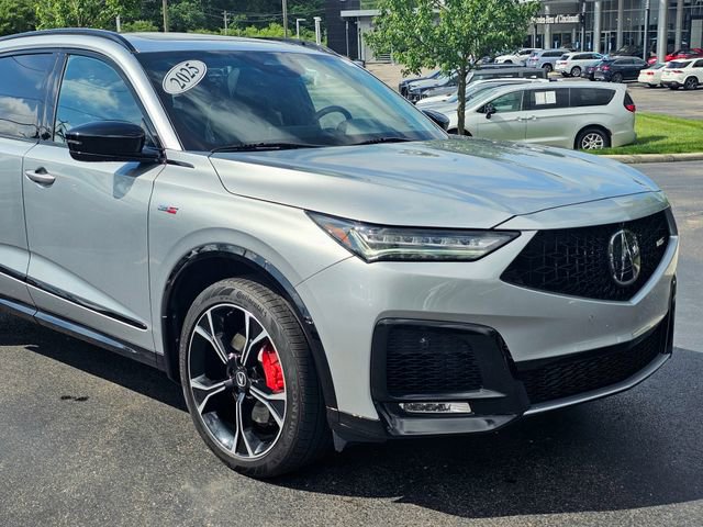 Used 2025 Acura MDX Type S AWD/4WD image 2