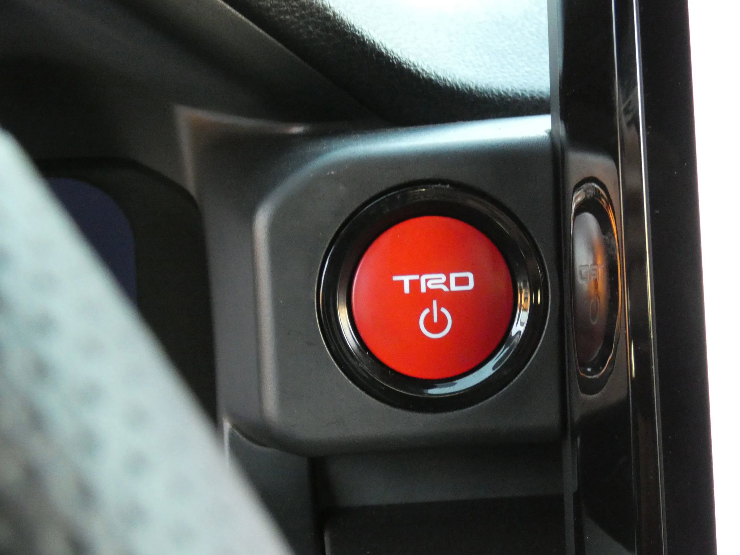 Used 2025 Toyota Tacoma TRD Off-Road w/ TRD Off Road Upgrade Package image 70