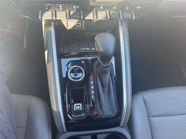 Used 2025 Chevrolet Colorado ZR2 w/ Technology Package image 18