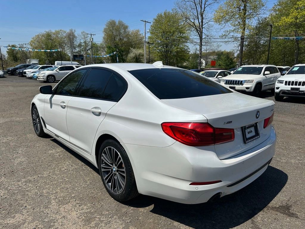 Used 2019 BMW 530i xDrive w/ Convenience Package AWD/4WD image 9