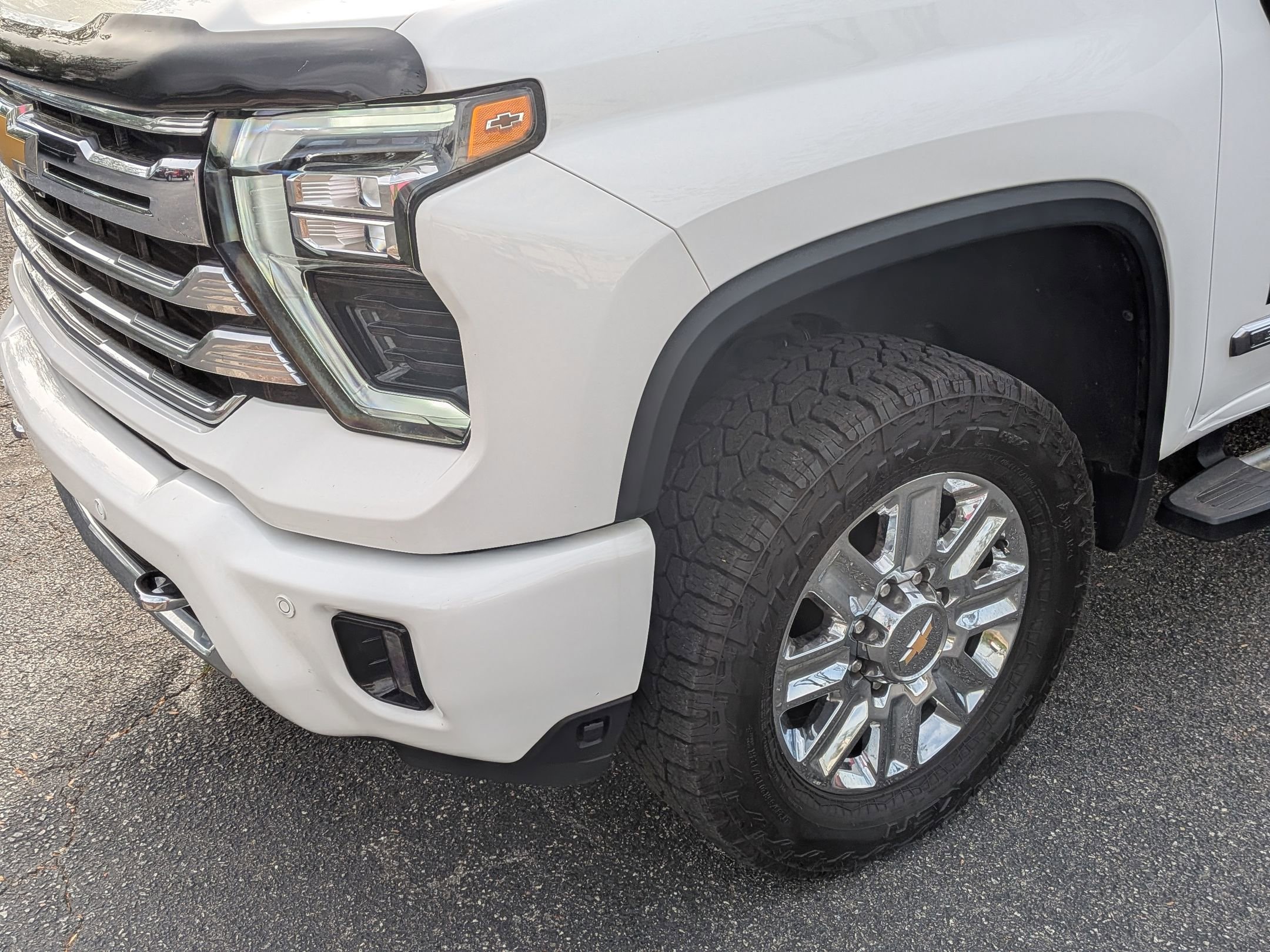 Certified 2024 Chevrolet Silverado 2500 High Country w/ High Country Premium Package AWD/4WD image 11